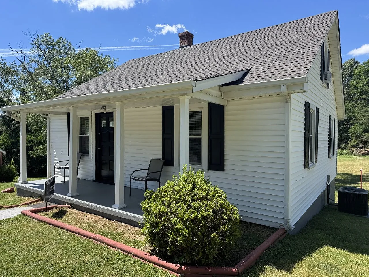 2 bed, 1176 sqft, $1,500 — Photo 1