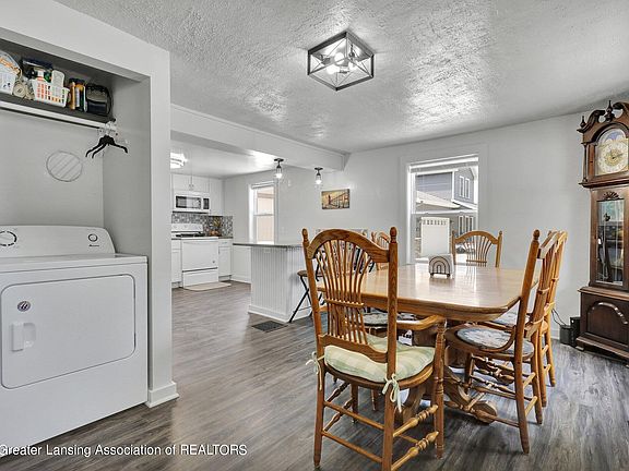 3rd image of 123 Kalamo St