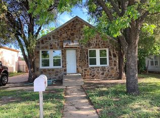 1304 Blewett St, Graham, TX 76450