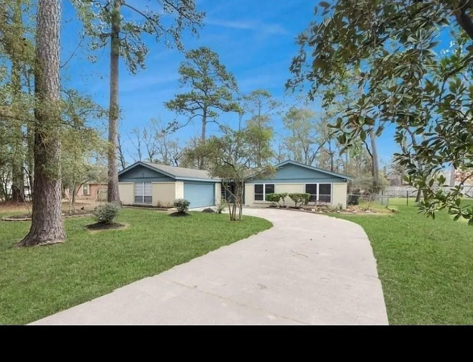 3 bed, 2.5 bath, 2217 sqft, $3,000 — Photo 2