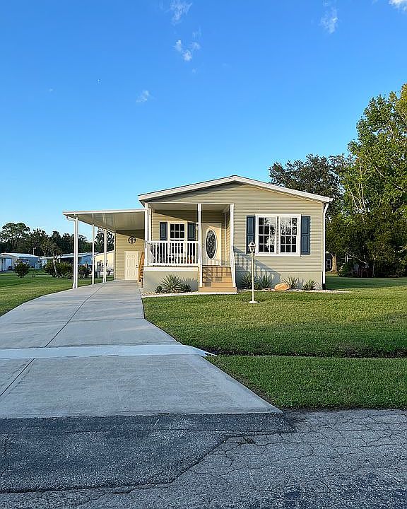 1st image of 206 Riverdale Dr