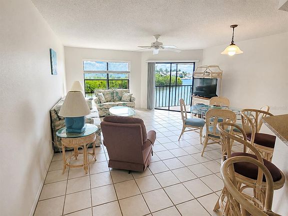 5th image of 3256 WHITE IBIS COURT #325