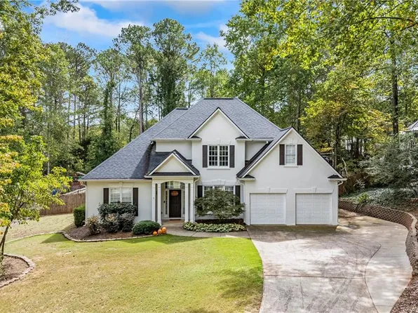 6855 Fox Creek Dr, Cumming, GA 30040