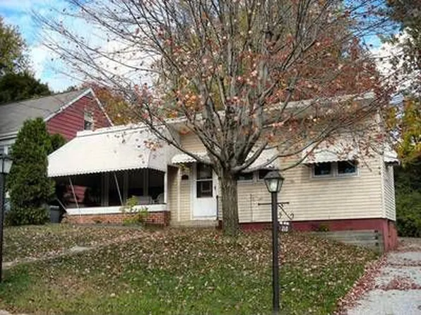 210 Grand St, Port Carbon, PA 17965