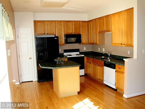 3rd image of 11736 Batley Pl
