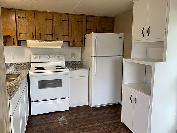 4th image of 1085 Lincoln Way W APT 6
