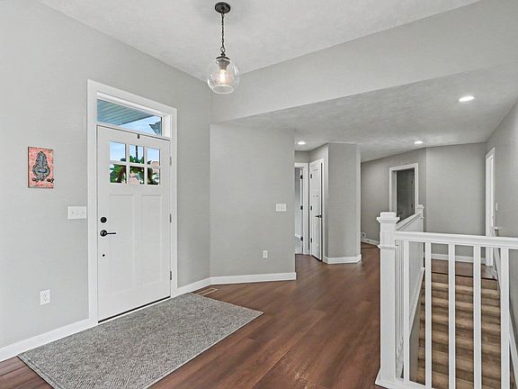 3rd image of 13825 Peninsula Dr