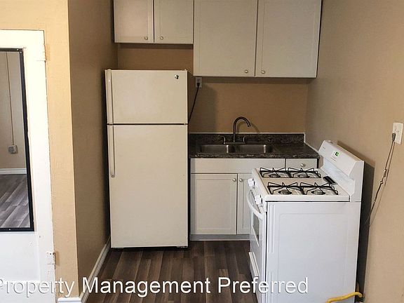 5th image of 817 5th Ave N Unit 1