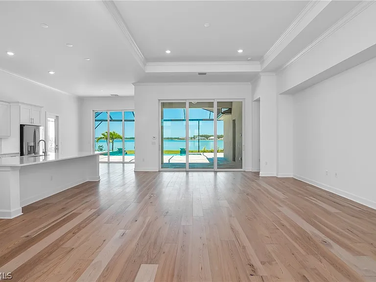 18837 Wildblue Blvd — Photo 6