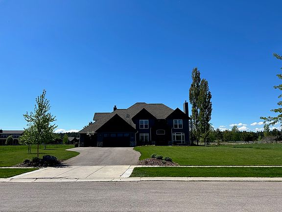 4th image of 3065 River Lakes Dr