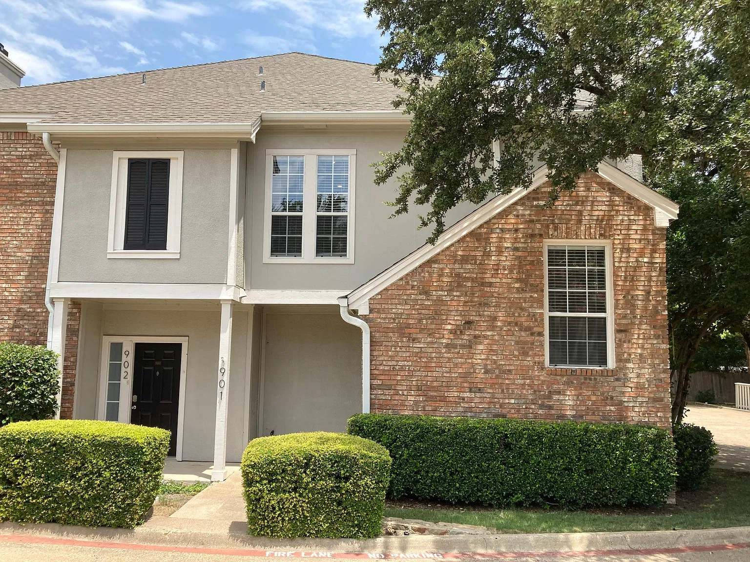 2 bed, 1083 sqft, $1,795 — Photo 2