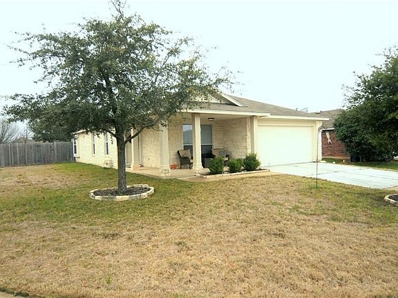 3rd image of 1001 Remington Dr