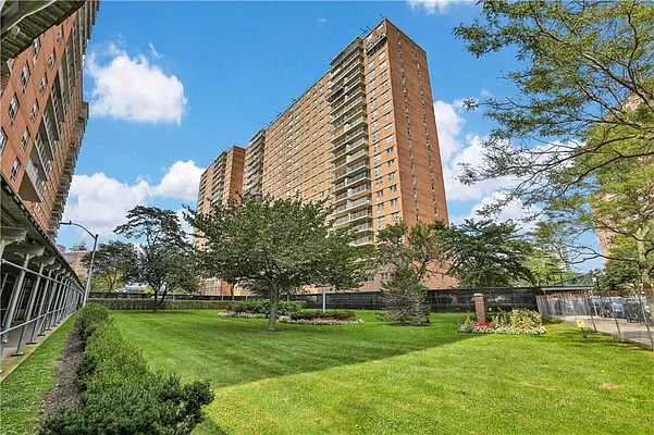 Sold by Remax Edge | media 1