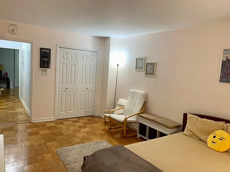 225 Saint Pauls Ave — Photo 18