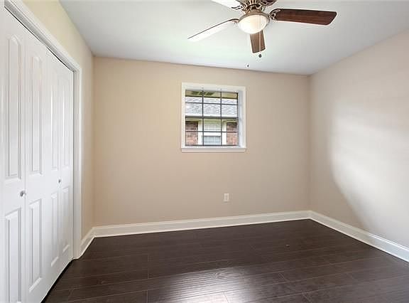 5th image of 11300 Parkwood Ct S