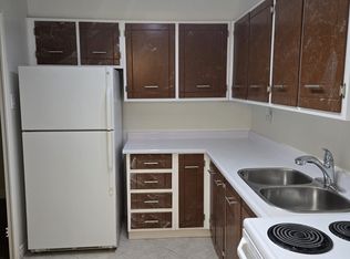 350 Seneca Hill Dr #801, Toronto, ON M2J 4S7