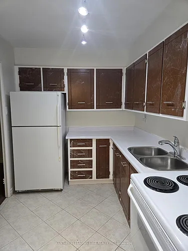 350 Seneca Hill Dr #801 Photo 1