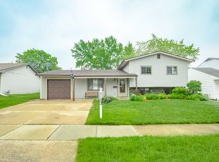 5123 Greentree Rd, Oak Forest, IL 60452