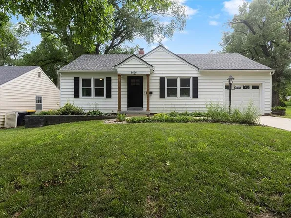 8626 Maiden Ln, Kansas City, MO 64114