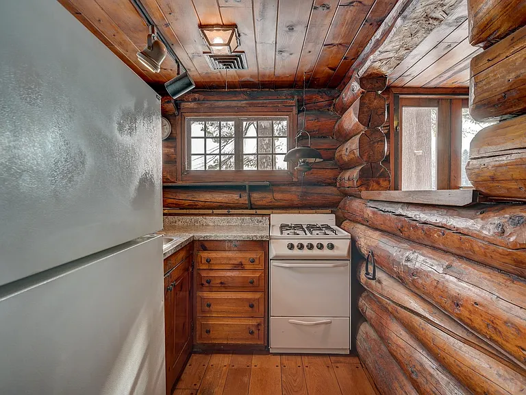 50 Morrill Ln — Photo 9