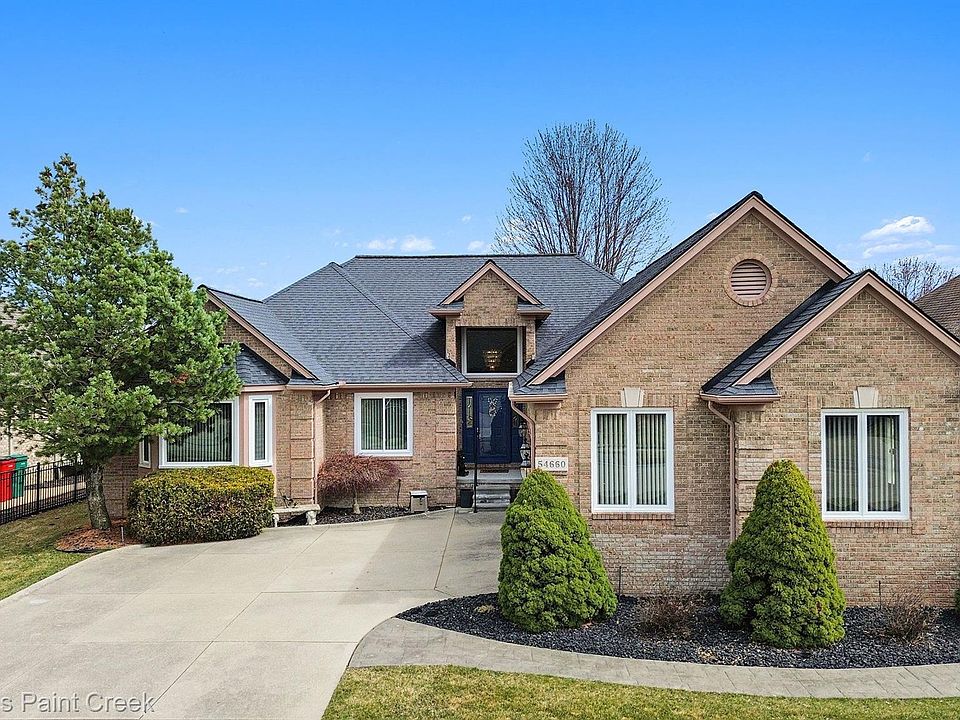 1st image of 54660 Berryfield Dr