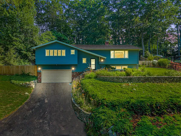 44 Overlook Road, Ledyard, CT 06335
