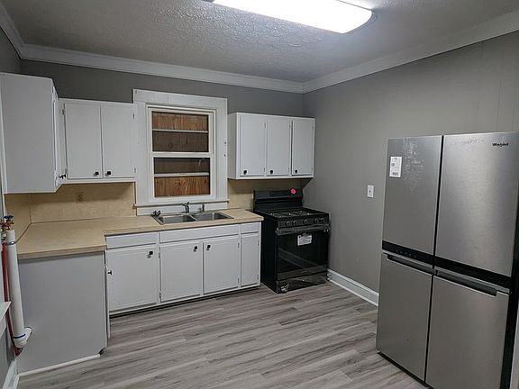 5th image of 733 Temple Ave