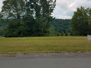 119 Old Farm Rd, Lenoir City, TN 37771