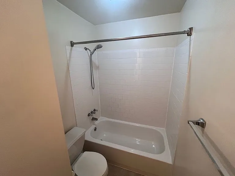 1823 Charles Ct — Photo 6