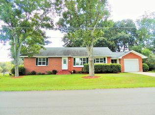 219 6th St, Purvis, MS 39475