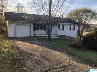 900 Park Ln, Fultondale, AL 35068