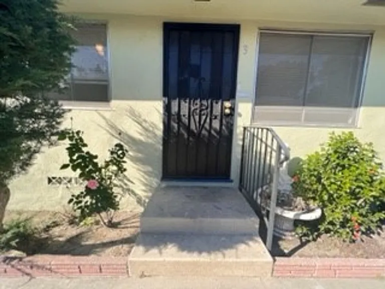 1426-1438 W Summit St — Photo 14