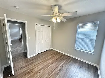 521 Woodlake Dr — Photo 14