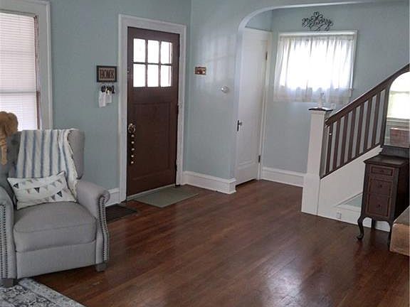 5th image of 657 Cutler St