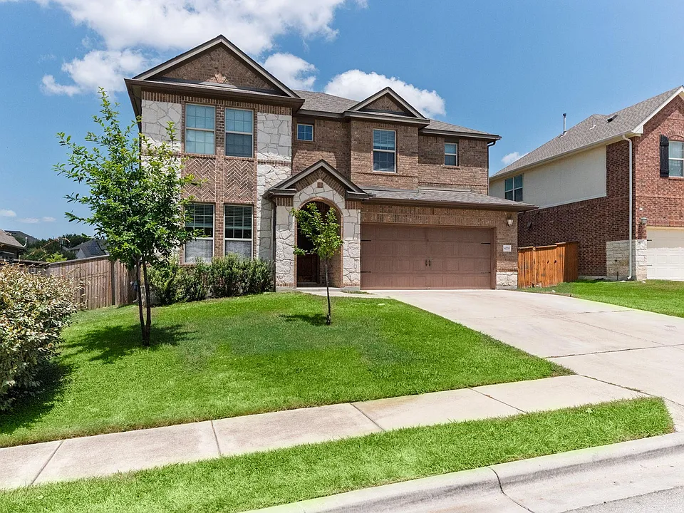 4233 Privacy Hedge St