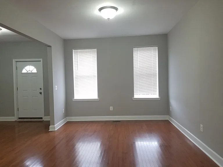 522 Lyndhurst St — Photo 9