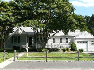 1331 Thompson Dr, Bay Shore, NY 11706