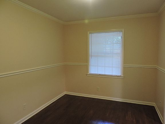 5th image of 1418 Heathcliff Dr
