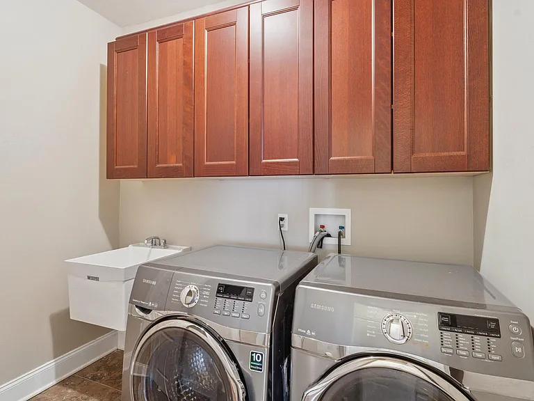 178 Pratt Ln — Photo 14