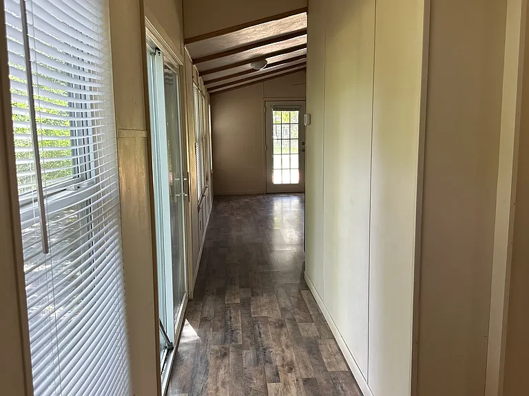 344 E — Photo 13