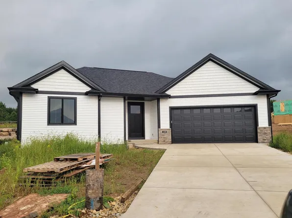 1224 Tivoli Circle, Oregon, WI 53575