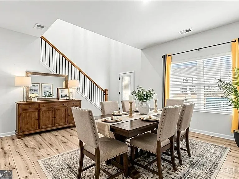 328 Orchid Dr — Photo 2
