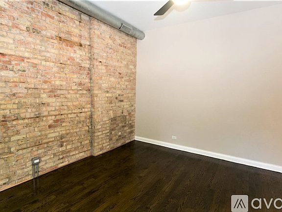 2nd image of 1756-58 W Montrose Dr #17583