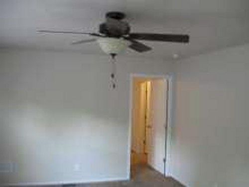 1st image of 2542 Nixon Dr