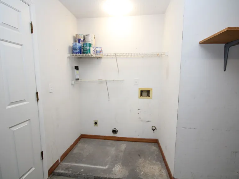 810 Montana Ave — Photo 17