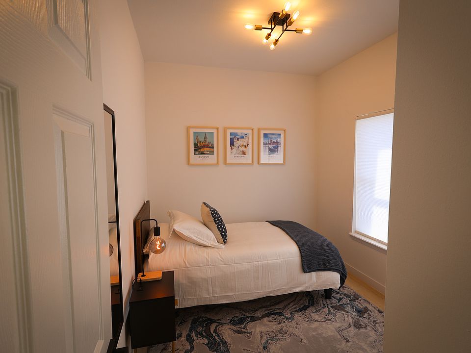 2nd bedroom has a twin-size bed with luxury, memory foam mattress.