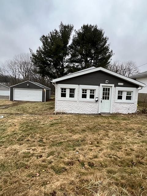 1st image of 650 Stevenson Ave