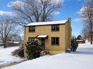 119 Springhouse Dr, Butler, PA 16001