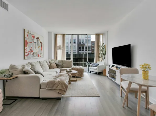 1200 Avenue At Port Imperial image 2 of 20