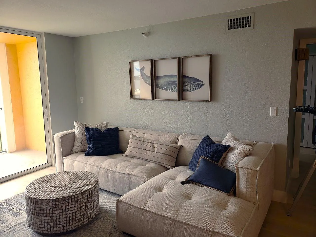 2 bed, 1105 sqft, $4,900 — Photo 3
